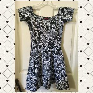 ❤️New without tags Motel Rocks dress❤️